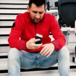 Lionel Messi Instagram - @Themessistore is in the gift giving spirit this holiday season! Get a free wallet with your purchase. What are you waiting for? For more information, visit themessistore.com ¡El espíritu festivo llegó con regalos de The Messi Store! Conseguí una billetera gratis con tu compra ¿Qué estás esperando? Podés encontrar más información en themessistore.com