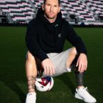 Lionel Messi Instagram - The Messi Store is still going strong! 💪🏼 Head on over to the online shop and get the lowest prices of the year on gifts for you and your whole family. Don't wait! Order now to ensure they make it under your tree in time for Christmas. 🎄 ¡The Messi Store sigue con todo! 💪🏼 Entrá ya en la tienda online y conseguí los precios más bajos del año en regalos para vos y toda tu familia. ¡No esperés más! Hacé tu pedido ahora y asegurate que estén abajo de tu árbol a tiempo para la Navidad. 🎄