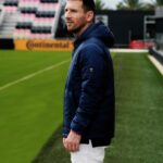 Lionel Messi Instagram - The Messi Store is still going strong! 💪🏼 Head on over to the online shop and get the lowest prices of the year on gifts for you and your whole family. Don't wait! Order now to ensure they make it under your tree in time for Christmas. 🎄 ¡The Messi Store sigue con todo! 💪🏼 Entrá ya en la tienda online y conseguí los precios más bajos del año en regalos para vos y toda tu familia. ¡No esperés más! Hacé tu pedido ahora y asegurate que estén abajo de tu árbol a tiempo para la Navidad. 🎄