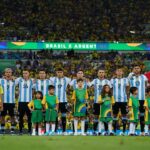 Lionel Messi Instagram – Este equipo sigue haciendo historia… 🇦🇷
Gran victoria en el Maracaná aunque quedará marcada por la represión a los argentinos una vez más en Brasil. Esto no se puede tolerar es una locura y se tiene que terminar ya!! Estádio do Maracanã