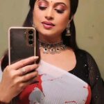 Lipi Mohapatra Instagram - Duniya mein tumse na koi pyara...❤️❤️❤️ . . #lipi #love #instafeel #instafeeling #lipimohapatra #viral #trending #trendingsong #instalike #instalove #instagram #instamood #mood #goodvibes #goodnight