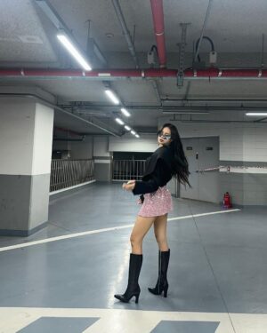 Lisa Instagram - You’re not invited