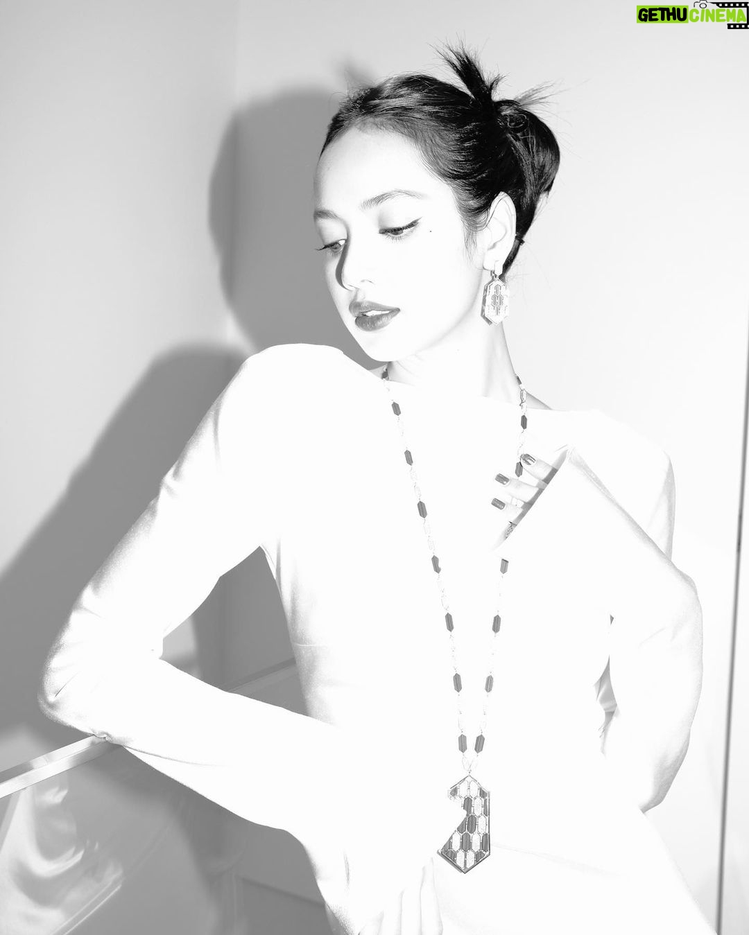 Lisa Instagram - Happy to celebrate the 75th Anniversary for @bulgari Serpenti in Koreaš¤