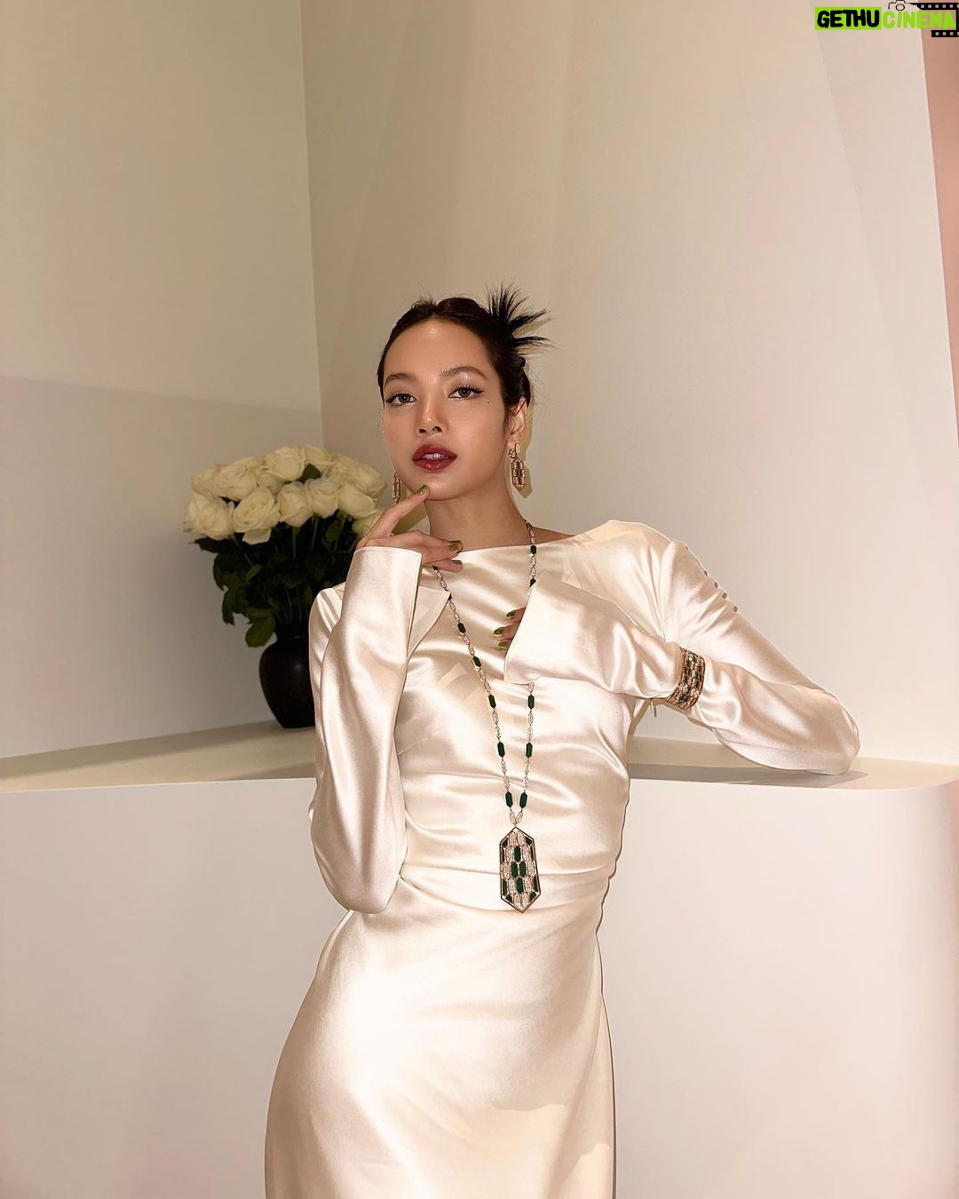 Lisa Instagram - Happy to celebrate the 75th Anniversary for @bulgari Serpenti in Koreaš¤