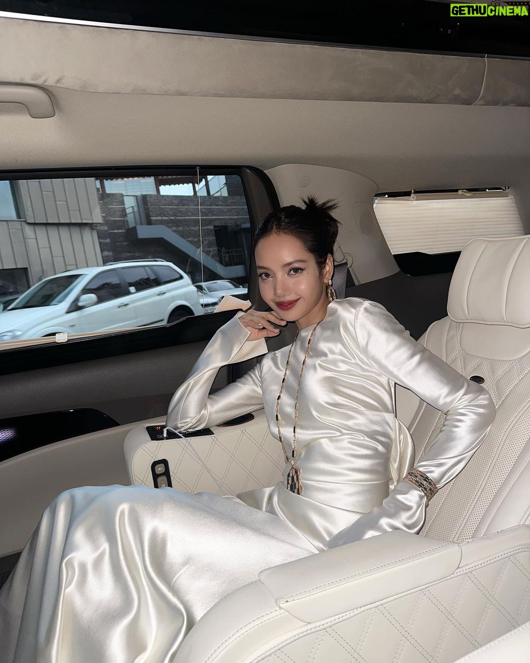 Lisa Instagram - Happy to celebrate the 75th Anniversary for @bulgari Serpenti in Koreaš¤