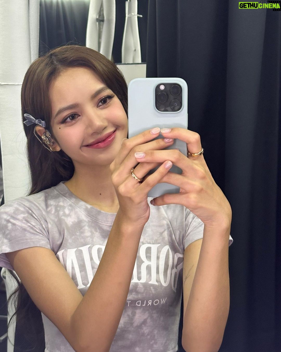 Lisa Instagram - 大阪 Blink~ とても楽しかったです! 来るたびにいつもドキドキで、 やっぱり期待を裏切らない🫶🏻 めっちゃ愛してるで💗