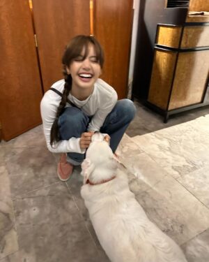 Lisa Instagram - คิดถึงแล้วอ่ะ