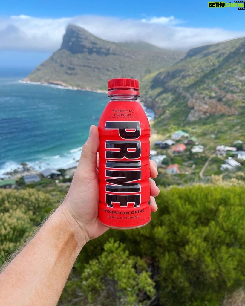 Logan Paul Instagram - south africa you have my tiny little heart ❤️ Lions Head Mountain Capetown