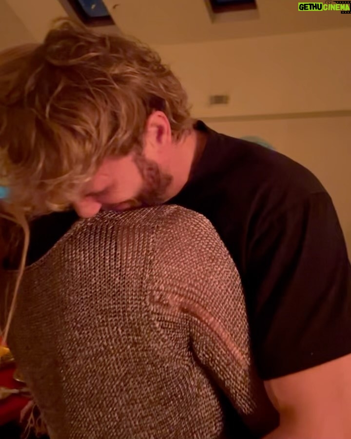 Logan Paul Instagram - thankful I’m the US champ ❤️