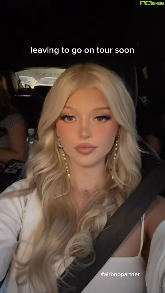 Loren Gray Instagram - surpriseeee i’m going to collaborate w @airbnb to give u an inside look at my tour !! we’ll get to hang out for 1 night and prep for tour ♡ booking opens on may 2 at 10 am PT. can’t wait to have a sleepover w you soon 🏠