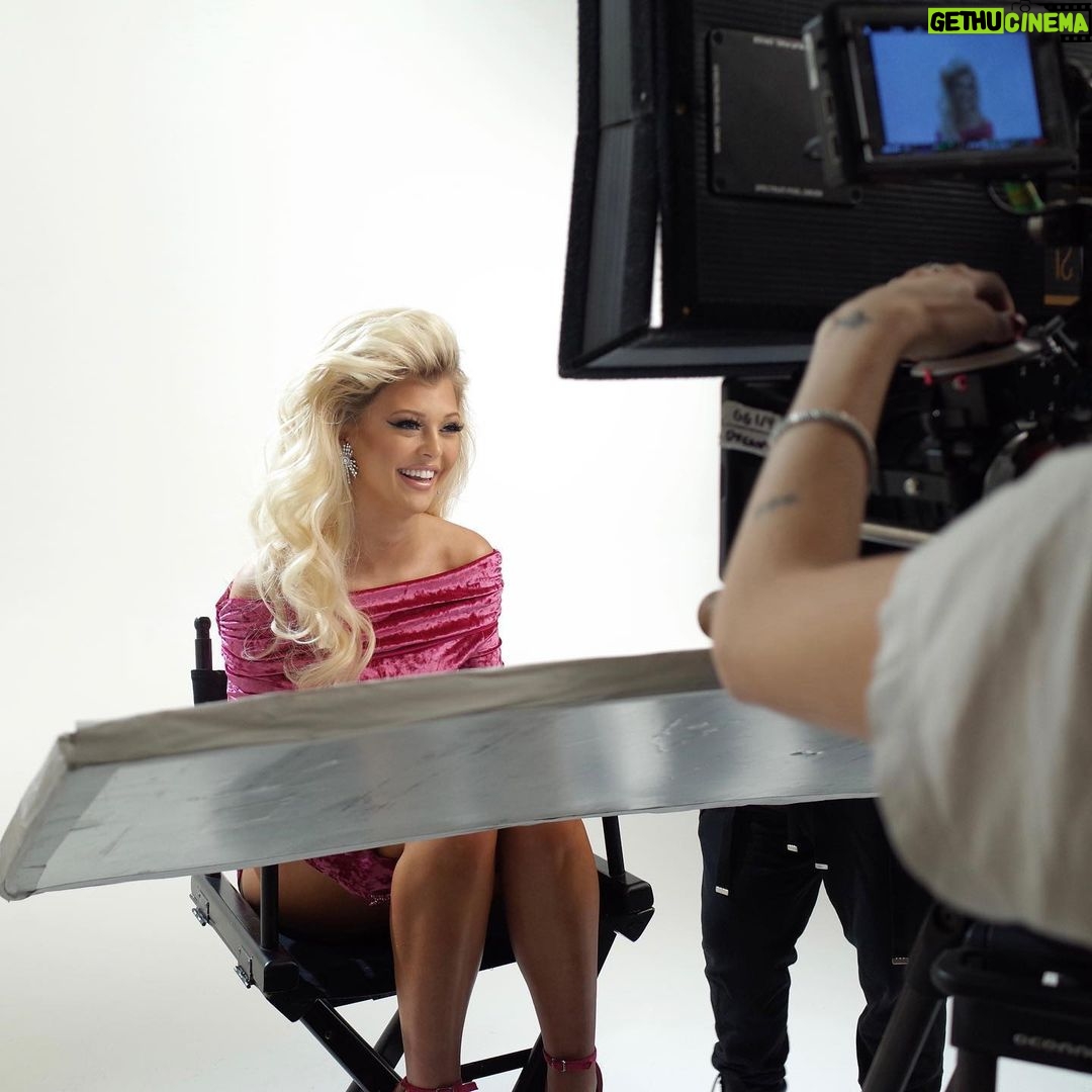 Loren Gray Instagram - Told You So is officially out now ♡ this song was so liberating to create & bring to life. i’m so happy to give u a song that u can dance to with ur friends or sing along to in your room and FEEL GOOD. ITS FINALLY YOURS 🧸 🪩 Director - @parismumpower Producer - @adammiko_ AD/Graphics - @domalommm Director of Photography - @ivytellin AC - @ethansmithh15 Gaffer - Scott Moody Electric - Ryan Moody Key Grip - @Edubarraza Production Designer - @teaghanrohan Set Dresser - @sammyybranch Set Dresser - @valerianmozay Production Coordinator - @Shesrakim Stylist - @tabitharsanchez Stylist Assistant - @elmozworlddd Makeup - @MakeupArtistMichael Hair - @angelinapanelli Single Cover Photographer - @bryceglenn_ BTS Photographer - @stolenbesos Bear & BTS Photographer - @hashtagcatie Studio - @hubblestudio