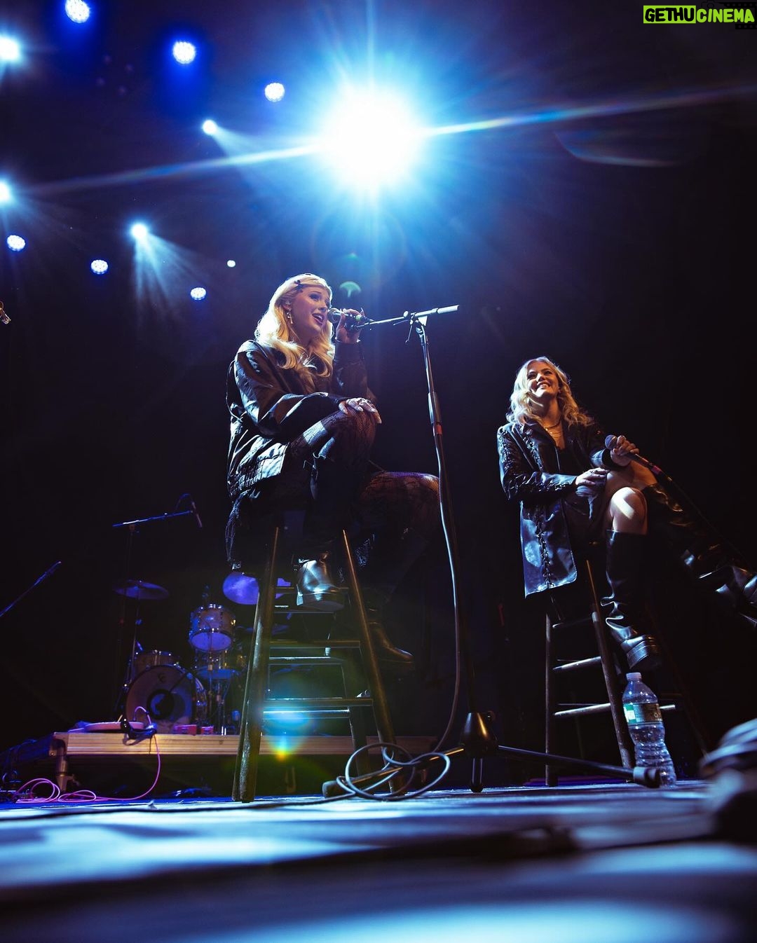 Loren Gray Instagram - how special to perform at gramercy theater with the loml @hayeswarner opening for the sweetest most talented @leannafirestone . lovely lovely night <3 thank u @digitalsmeg for making us look so baddie ily
