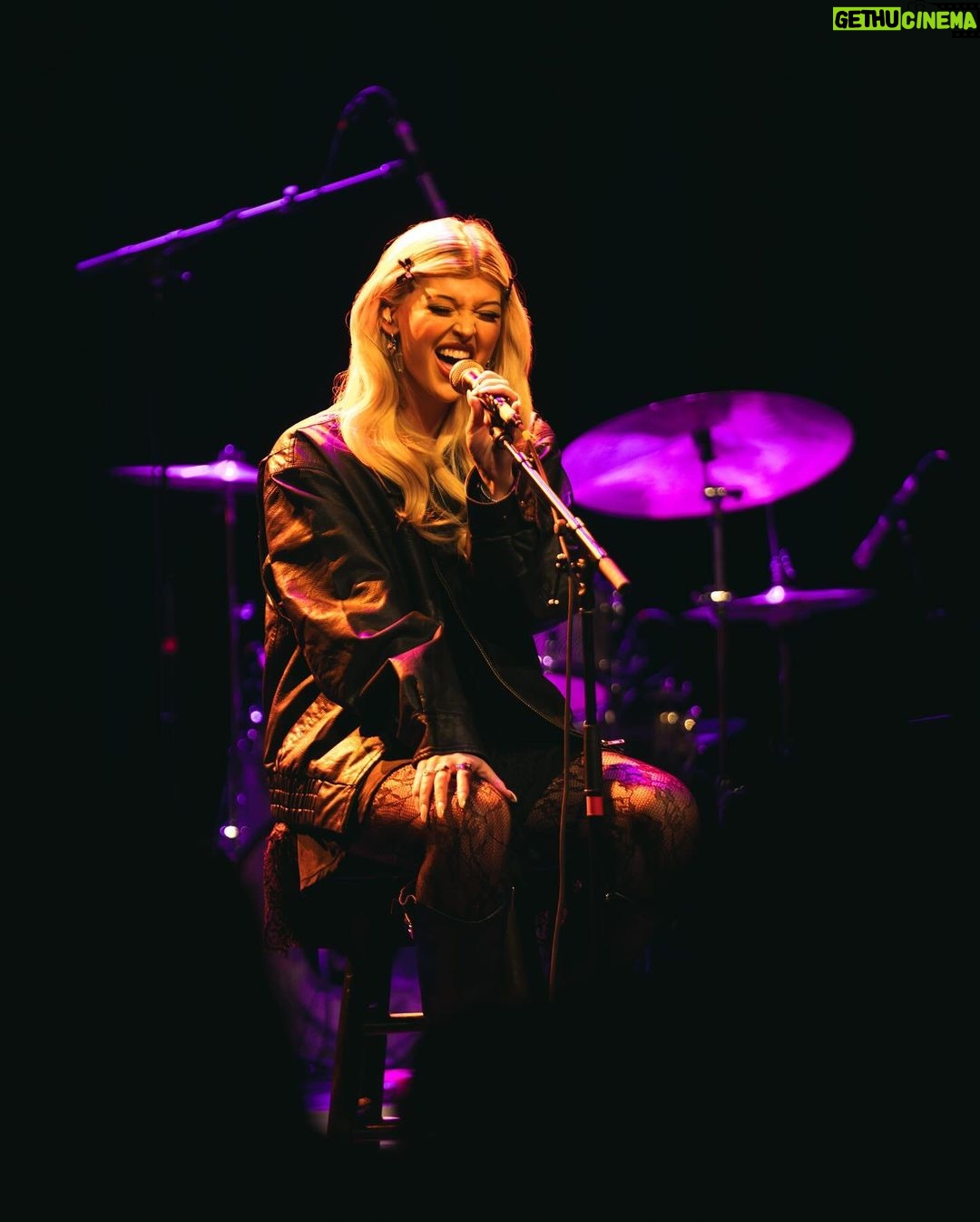 Loren Gray Instagram - how special to perform at gramercy theater with the loml @hayeswarner opening for the sweetest most talented @leannafirestone . lovely lovely night <3 thank u @digitalsmeg for making us look so baddie ily