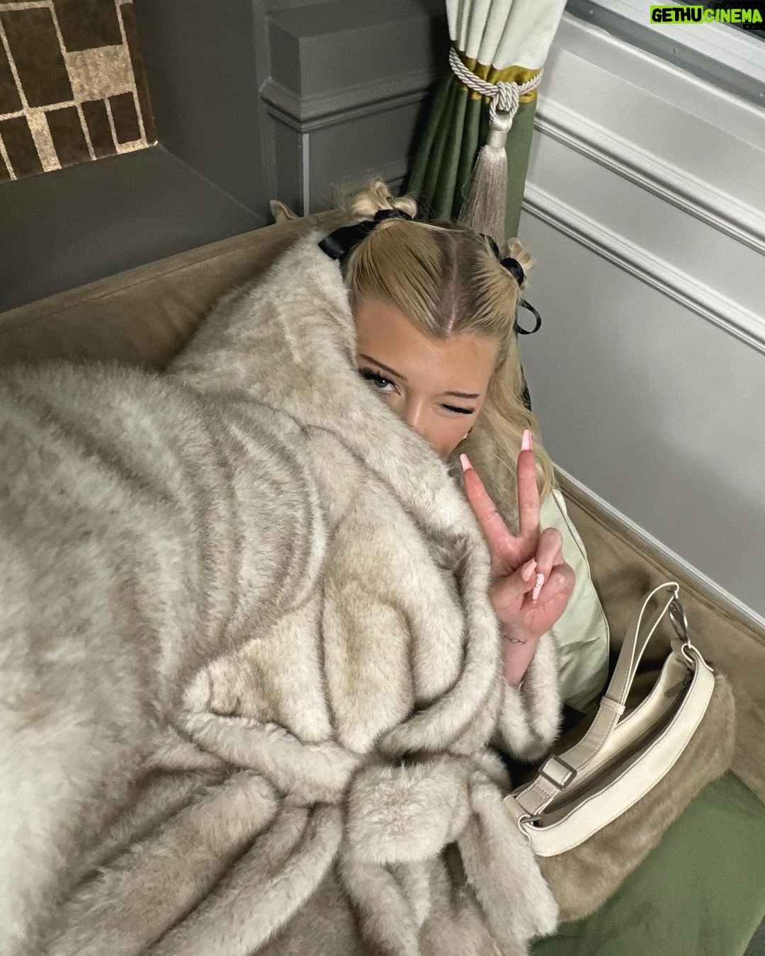 Loren Gray Instagram - somewhere the culture’s clever Paris, France