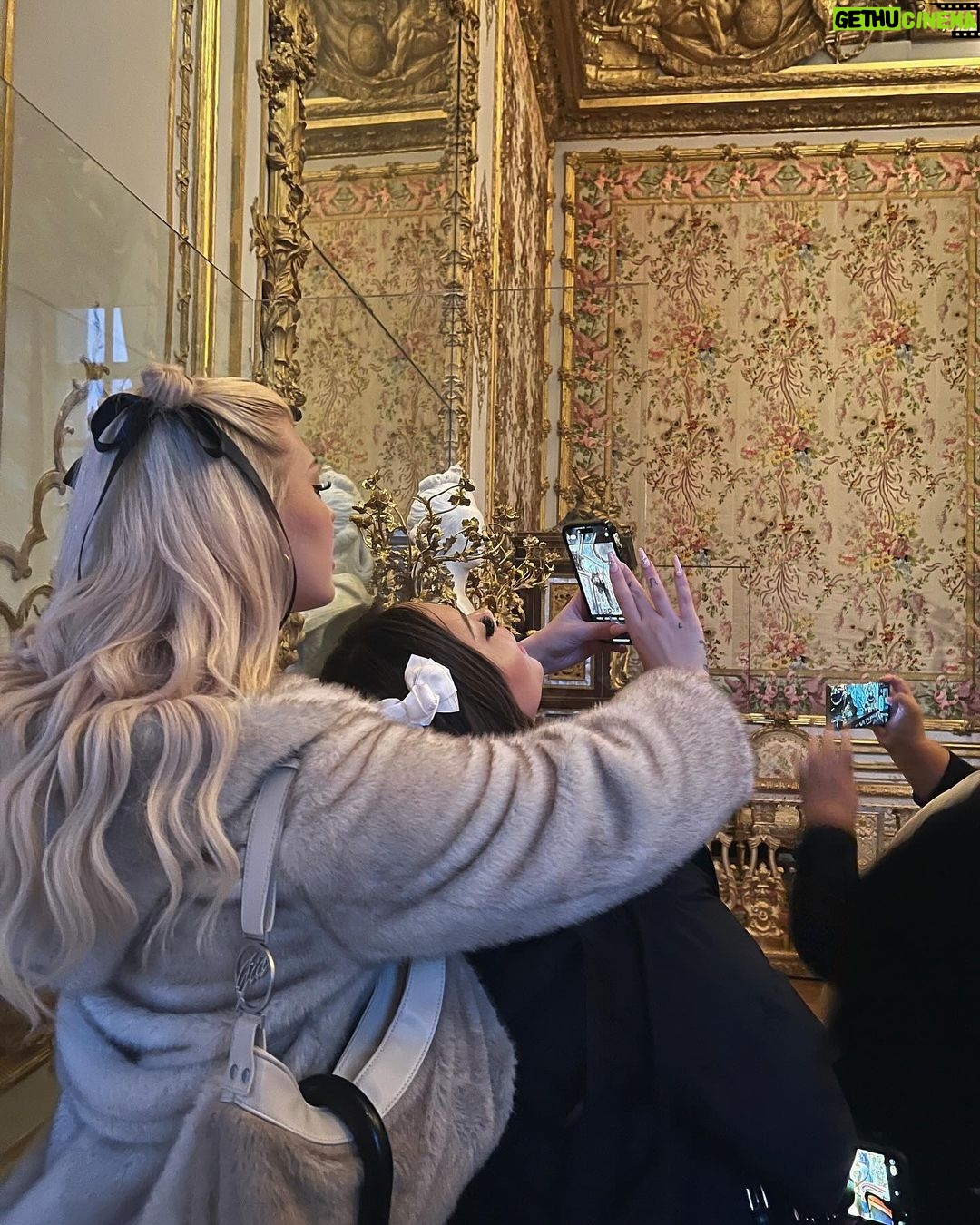 Loren Gray Instagram - somewhere the culture’s clever Paris, France