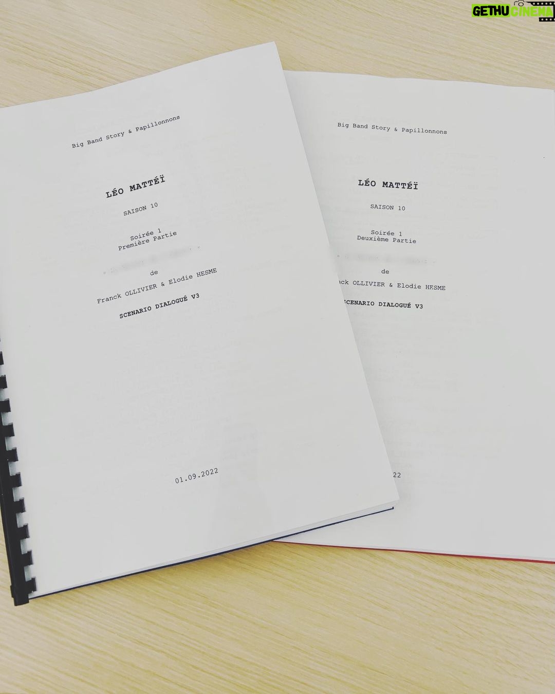 Lorie Pester Instagram - Matinée lecture des deux épisodes de Léo Mattéi avec l’équipe dans lesquels j’ai un guest. Le tournage commence très bientôt. J’ai hâte ! 🎬 @bigbandstory @jean.luc.reichmann @tf1 @nathalielecoultre @emiliefrancoise.vma @agencevma