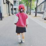 Lorie Pester Instagram - Avant ça me gavait de voir toutes ces photos d’enfants que je ne connais pas devant l’école avec leurs beaux habits et leur cartable…. Et bien aujourd’hui c’est mon tour !!! Tous les ans je vais vous saouler avec mes photos de rentrée !!! 😉 Première rentrée des classes de mon petit amour 🥰