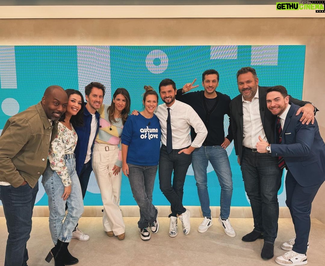 Lorie Pester Instagram - Photo de classe, la première de la deuxième semaine ! ☀️