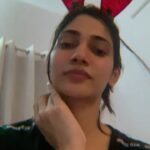 Losliya Mariyanesan Instagram - Christmas magic is in the air 🎄✨ Merry Christmas everyone !