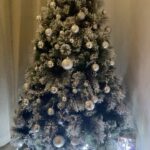 Losliya Mariyanesan Instagram - Christmas magic is in the air 🎄✨ Merry Christmas everyone !