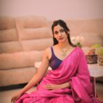 Losliya Mariyanesan Instagram - Me, Myself & I Short by @dhanush__photography Saree @tribanga_india Jewels @adornachennai