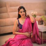 Losliya Mariyanesan Instagram - Me, Myself & I Short by @dhanush__photography Saree @tribanga_india Jewels @adornachennai