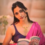 Losliya Mariyanesan Instagram - Me, Myself & I Short by @dhanush__photography Saree @tribanga_india Jewels @adornachennai