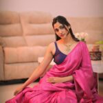 Losliya Mariyanesan Instagram - Me, Myself & I Short by @dhanush__photography Saree @tribanga_india Jewels @adornachennai