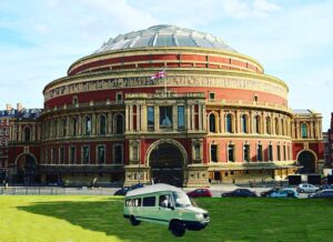 Louise Brealey Instagram - Heading home in a cab from the Albert Hall where we did our final night of @letterslive. It has been a beautiful couple of shows. I am so lucky to be in this little family. Old friends and new, we were all starstruck by John Kerry and we all fell in love with @jessphillipsmp .The behind-the-scenes guys are total legends. 

Tomorrow I leave London and head north on the first leg of my big trip to the Highlands, and back down the west coast. 

My first stop is Newark to visit my friend @rooboyd. Maybe we shall have some Moomins.
Lots of Love, see you down the road, Loo xx