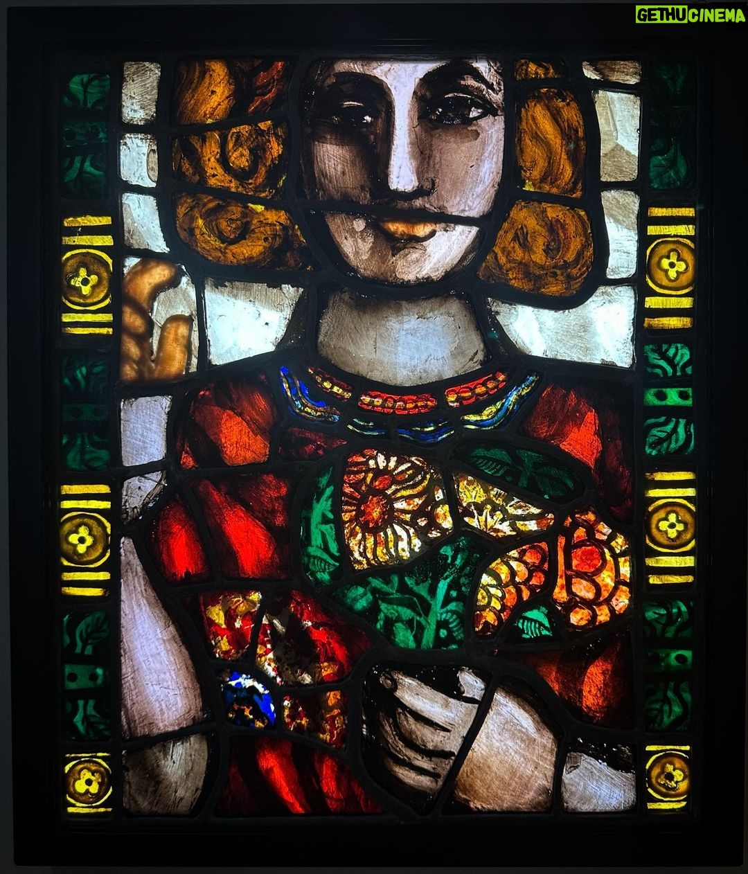 Louise Brealey Instagram - This Pauline Boty self-portrait is now on show at rebooted @nationalportraitgallery. Have you read Ali Smith’s Autumn?