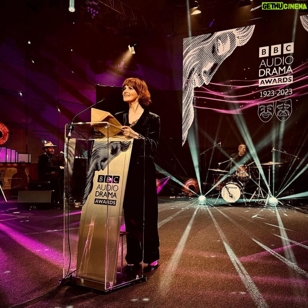 Louise Brealey Instagram - Yesterday I presented an award to my friend, the handsome and brilliant Matthew Gravelle. And End of Transmission, a show I was in with the peerless David Haig, won the two biggies - Best Writer and Best Drama - at the #bbcaudiodramaawards in the beautiful art deco Radio Theatre at Portland Place. I can’t send this photo to my mum (who once upon a time would have printed it off on her ancient machine the size of a small car and stuck it in her scrapbook). So I’m posting it here. I don’t expect you to print it out. X As usual all the props actually belong to my dream team @mary_fellowes (who lent me her frankly sensational velvet suit), @boredom_ily (for making it fit me), @gillsondavid (for yanking out some dreadlocks and then making my hair look like someone else’s), @nails.issys (a genius) and @lesleywhitbymakeup, who schlepped across town on a rainy Sunday night to wave her magic (mascara) wands. PS Mary/Harri - I appear to have hoiked up my trousers too high because I was worried I was going arse over tit on the way up to present, so the requisite 1.5cm above the floor has not been observed. Soz. #sustainablefashion BBC London