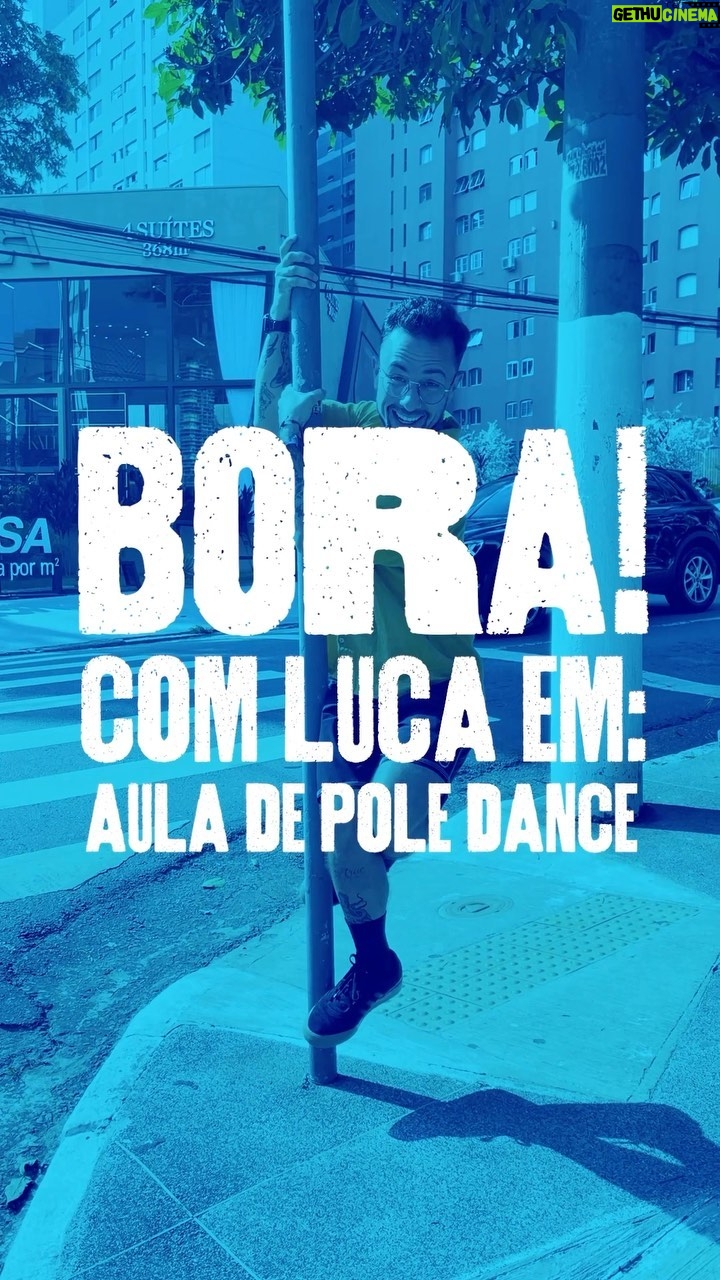 Luca Scarpelli Instagram - fui fazer aula de pole dance pra me humilhar um pouco pra vcs né pq é isso q eu faço da vida um agradecimento especial à Vanessa do @pole_estudiov que acreditou no meu potencial quando nem eu acreditei kkkk