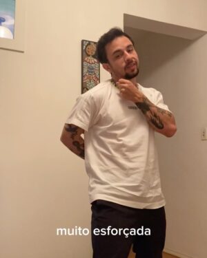 Luca Scarpelli Instagram - eu te amo seu  besta @olucascarpelli