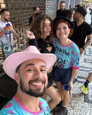 Luca Scarpelli Instagram - dump #pride pra vcs com a minha primeira maquiagem sozin ✨

#pridemonth #lgbtpride #lgbtq #lgbtcommunity #trans #transgender #transpride