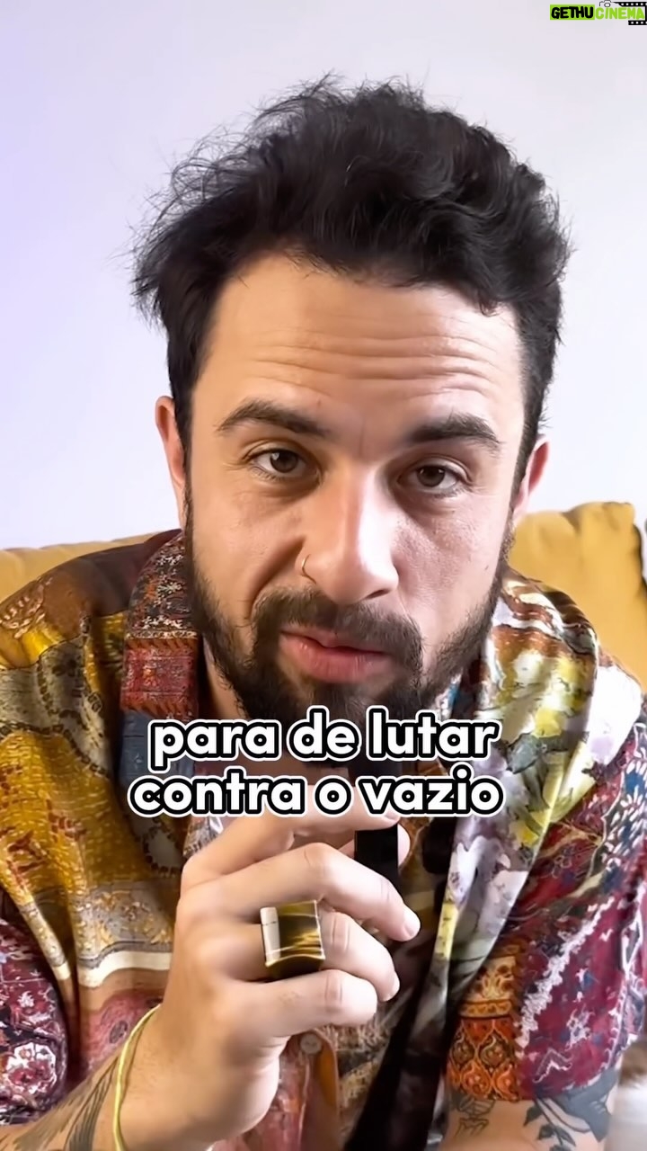 Luca Scarpelli Instagram - já sentiu esse vazio?