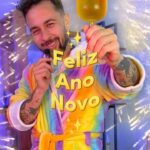 Luca Scarpelli Instagram – FELIZ ANO NOVO!!
escreve aqui em baixo tudo que vc quer deixar pra trás 🙌