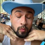 Luca Scarpelli Instagram - É esquenta pro @tomorrowlandbrasil que vocês querem? Então toma aqui cupom pra começarem desde já: 🚨ESQUENTABEATSTMLD🚨 Texto legal: Cupom válido para produtos Beats mediante disponibilidade na região. Máximo de 1 uso por usuário. 20% OFF limitado a R$15,00. Válido até 23:59 de 31/10/2023. #BeatsOMixDoTomorrowland *bebacommoderação