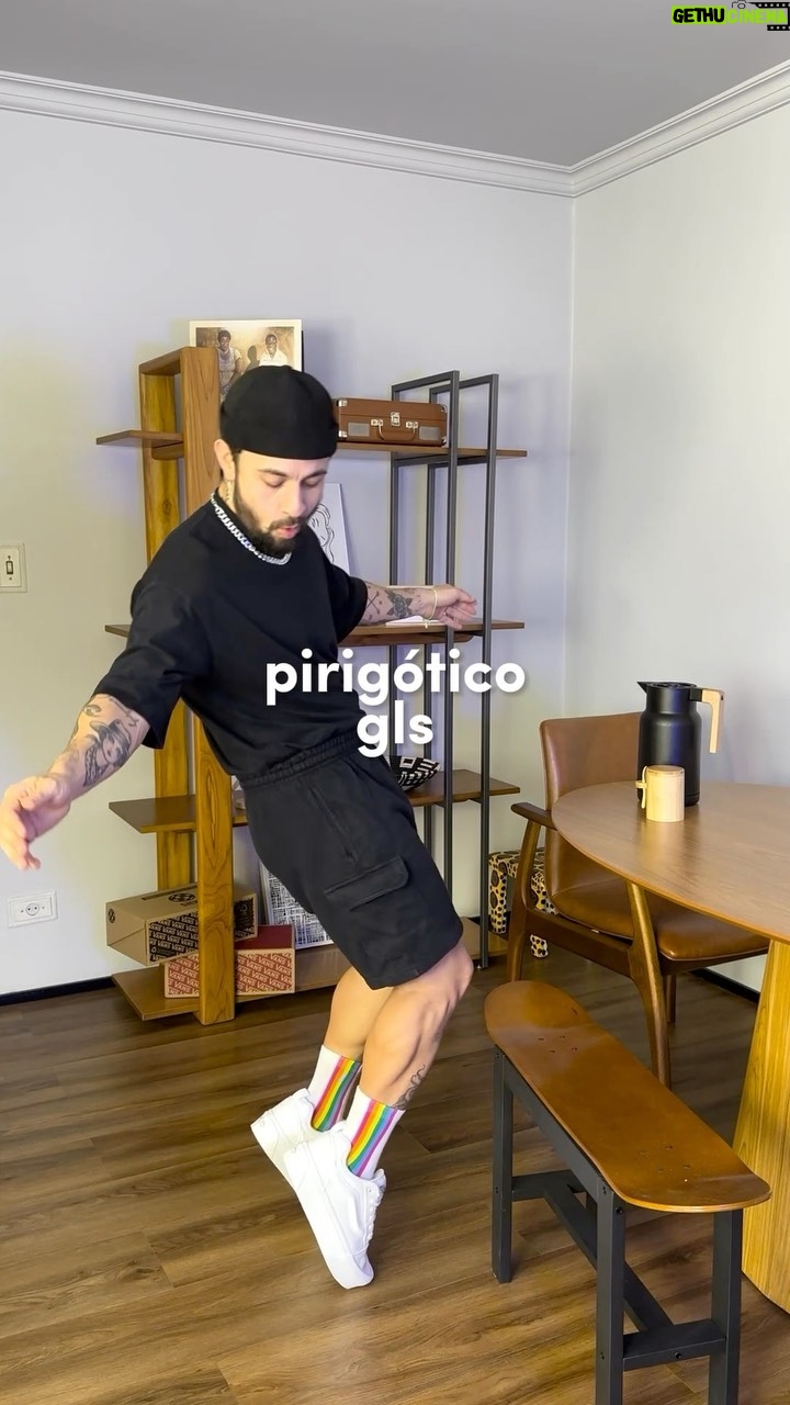 Luca Scarpelli Instagram - qual cê gostou mais?
