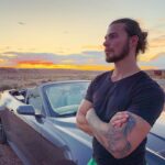 Luca Tartaglia Instagram – Contemporary Spaghetti Western🇮🇹 #pagearizona #sunset #spaghettiwestern #mustang #actorslife Page, Arizona