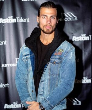 Luca Tartaglia Instagram - @astonmodels Party at @dohenyroom .
Ph: @theartistroom 
#party #astonmodels #dohenyroom