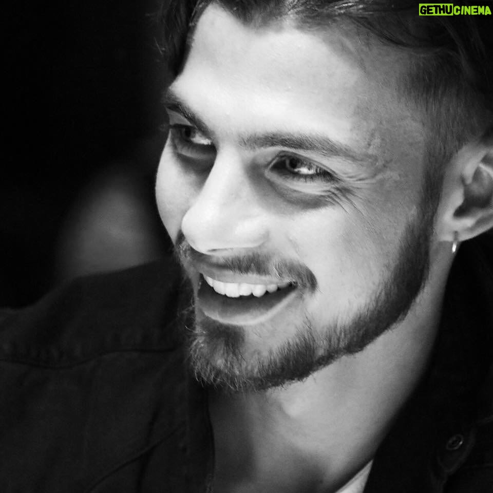 Luca Tartaglia - 4.5K Likes - ..I LOVE LIFE... THATβS IT...
βββββββββββββββββββ-
#lovelife #smile #lukatartaglia