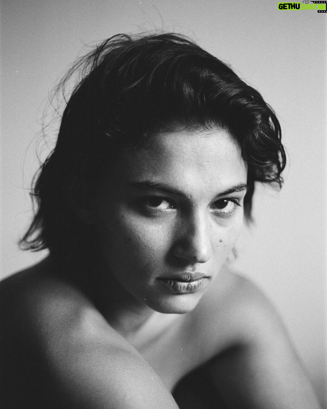 Lucia Passaniti Instagram - Fiore d’arancio 🕊 On travaille en famille 🫀 📸 @lou_zidi