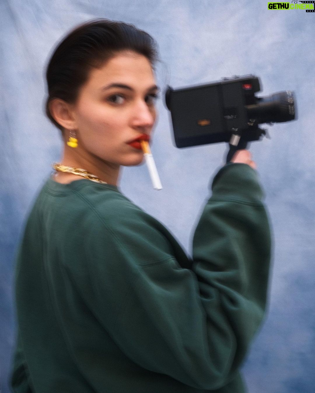Lucia Passaniti Instagram - Blurry 📸 @frenchbacon16