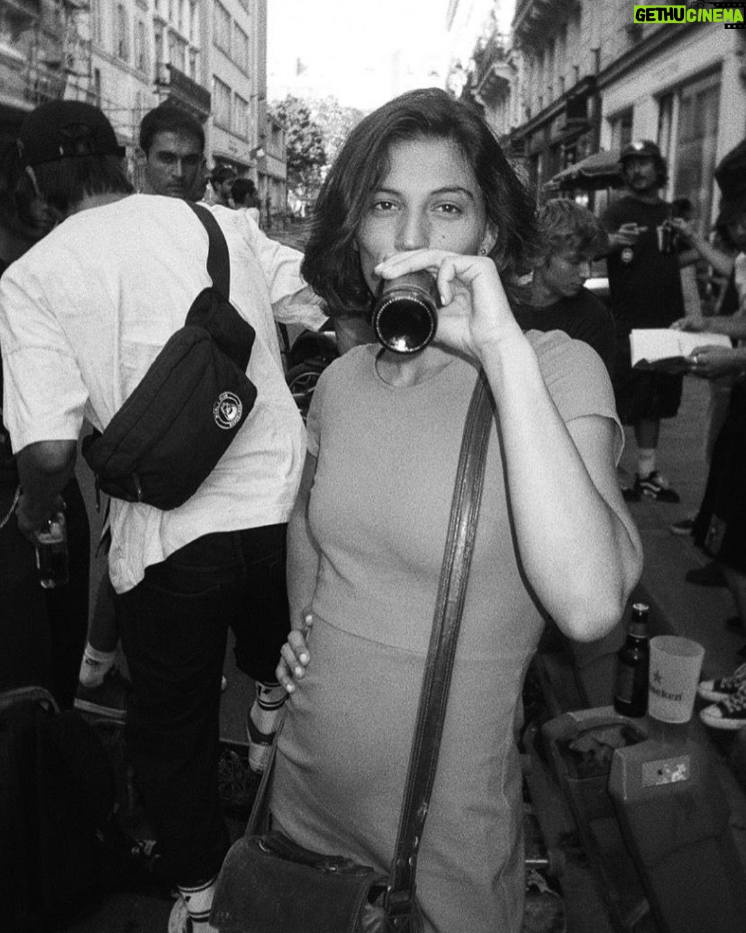 Lucia Passaniti Instagram - Petit bout d’été Paris, France