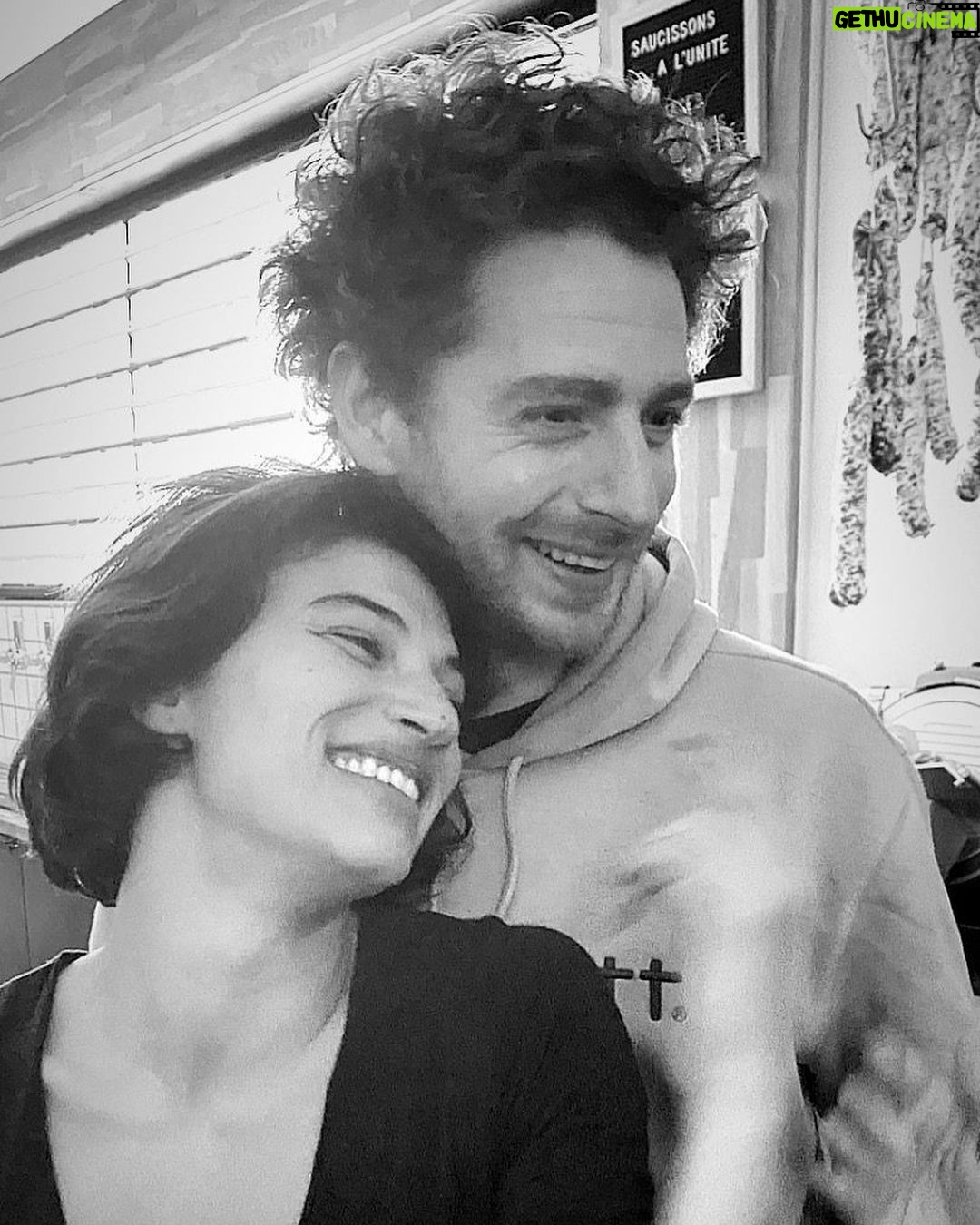 Lucia Passaniti Instagram - Grand melting pot de ce début d’année en attendant d’avoir de grandes nouvelles à vous annoncer 🌻