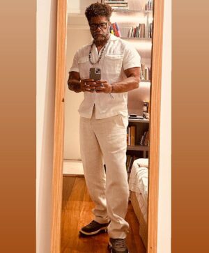Luciano Quirino Instagram - Look do dia !
Bom dia !!!😉👊🏾