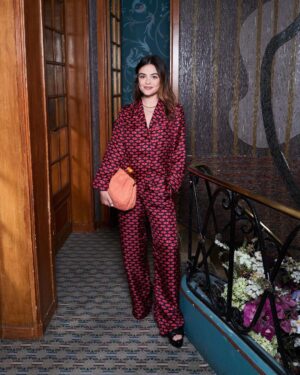 Lucy Hale Instagram - @LucyHale took @VogueGermany to @WeekendMaxMara‘s #PasticcinoBagWorldTour launch event in Paris. Swipe to see Lucy‘s highlights!
#voguegermany #lucyhale #pasticcinobag #weekendmaxmara