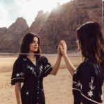 Lucy Hale Instagram - Maraya, meaning mirror or reflection in Arabic. 9,740 mirrors reflecting all of AlUlas scenery 🤎 @experiencealula @filmalula #filmalula #experiencealula