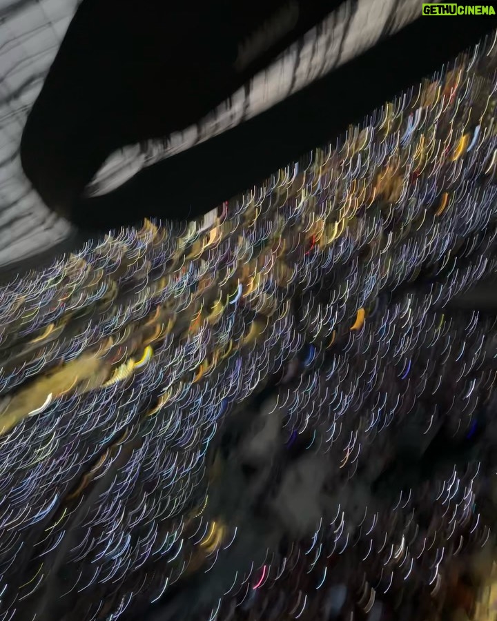 Lucy Hale Instagram - Omg??? @taylorswift putting on a show that was so good I can’t even process. Nostalgic, empowering, and sparkly. thank you @sofi !