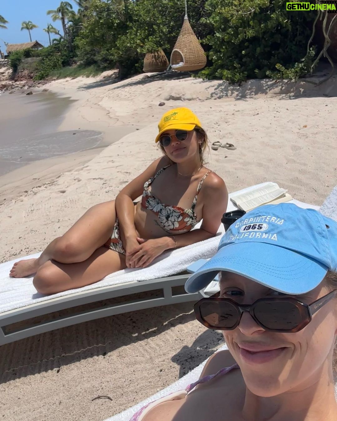 Lucy Hale Instagram - (very, very) belated birthday trip. only got mildly sunburnt, talked claire into oyster time, laughed until I was sick and was on a popsicle sugar high the. entire. time. 10/10. Thank you @fspuntamita ♥️ #fspuntamita Four Seasons Resort Punta Mita, Mexico